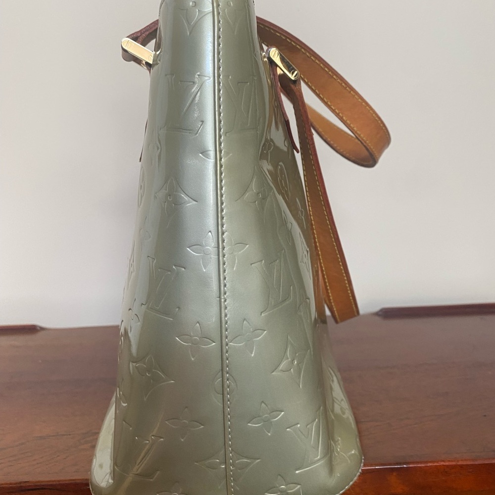 Louis Vuitton Vernice Perle Tote - Picture 3 of 4
